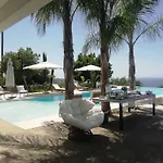 In Patras With Pool Near Βίλα Ρογίτικα