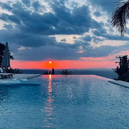 Βίλα In Patras With Pool Near Ρογίτικα